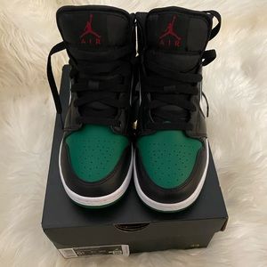 Jordan 1 Mid Green Toe